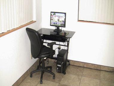 Super 8 By Wyndham Tx Harlingen